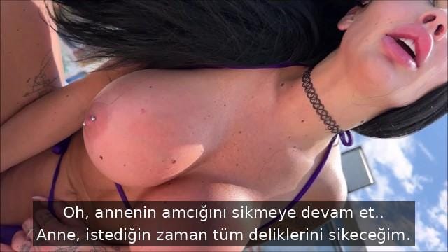 Canı Aşırı Yarak Çeken Ateşli Milf Üvey Oğlunun Bedenini Sömürüyor