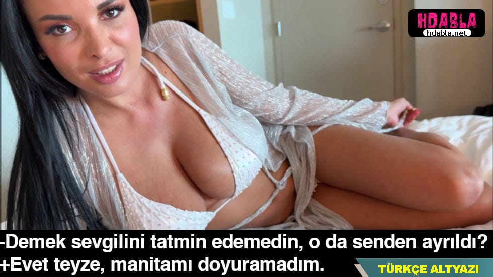 Validenin arkadaşıyla dertleşirken gözüm memelerine kayıyor